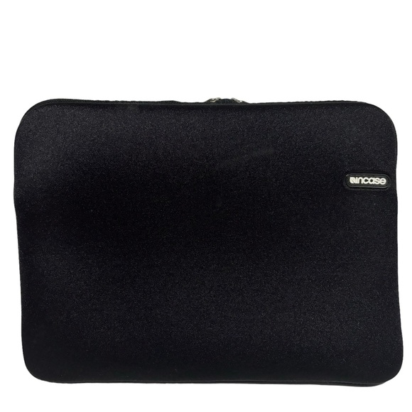 Incase Designs Neoprene Sleeve 13” Black LIKE NEW - Picture 2 of 7